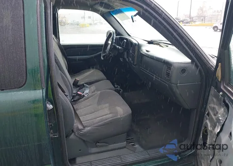 2002 Chevrolet Silverado 1500 from USA, damaged, VIN 2GCEC19X721359159